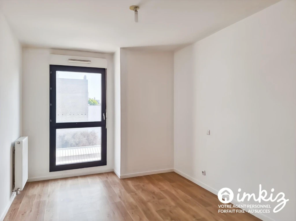 Aubervilliers – 4 pièces 79 m² traversant parking 7