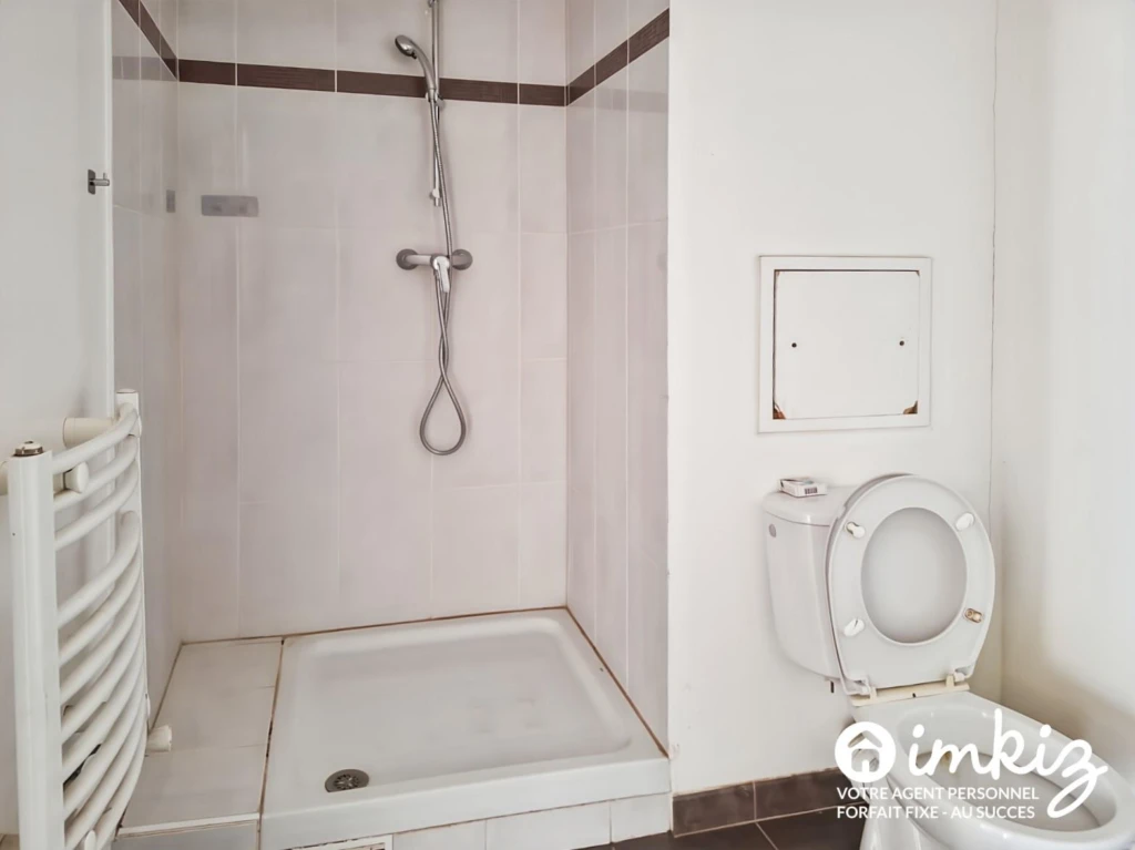 Aubervilliers – 4 pièces 79 m² traversant parking 9