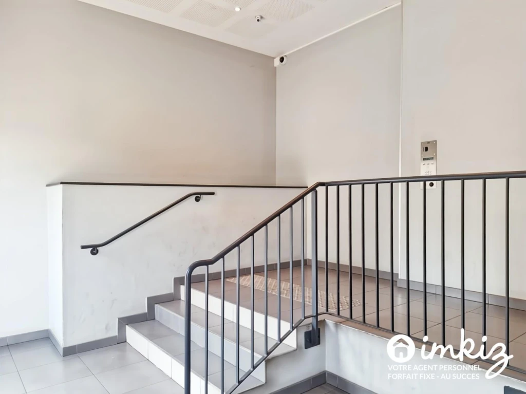 Aubervilliers – 4 pièces 79 m² traversant parking 10