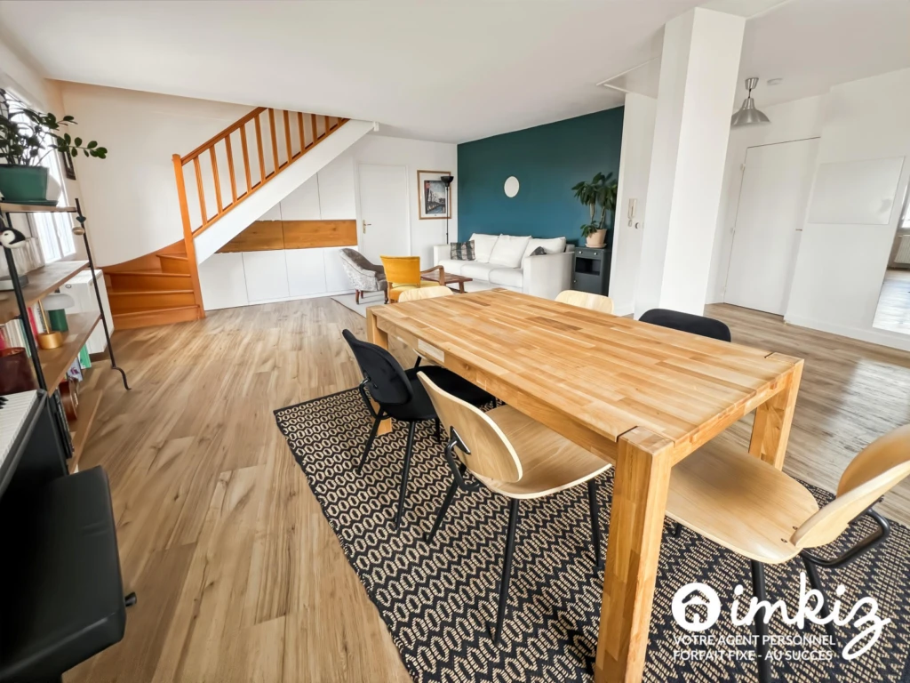 Duplex 99m² rénové, terrasse - climatisé - 2 boxes 2