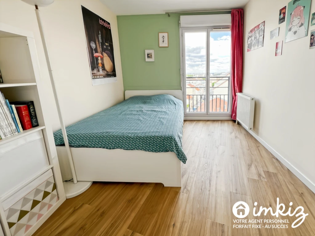 Duplex 99m² rénové, terrasse - climatisé - 2 boxes 12