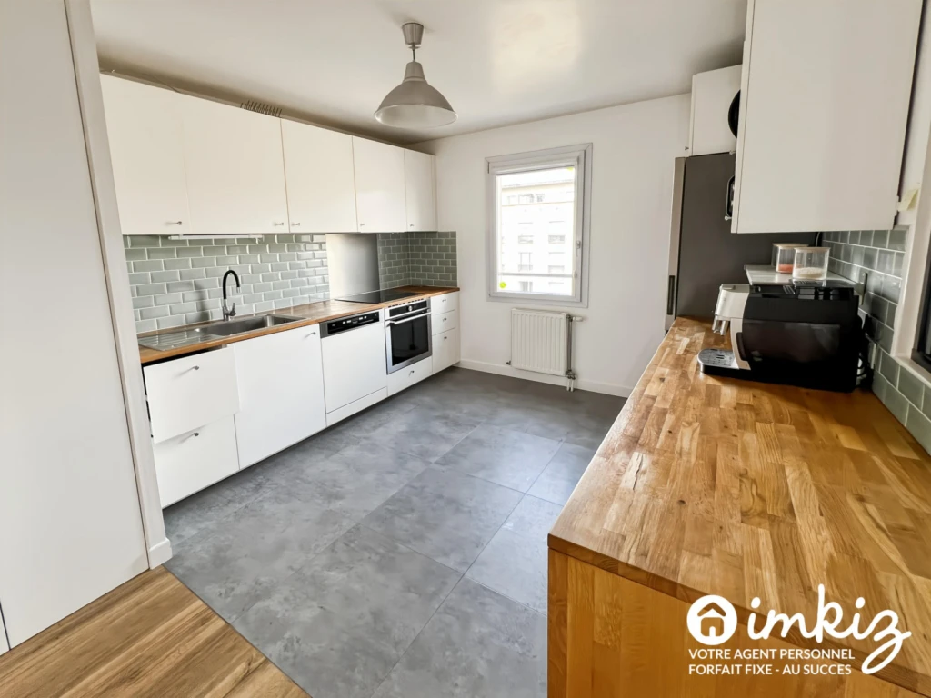 Duplex 99m² rénové, terrasse - climatisé - 2 boxes 5