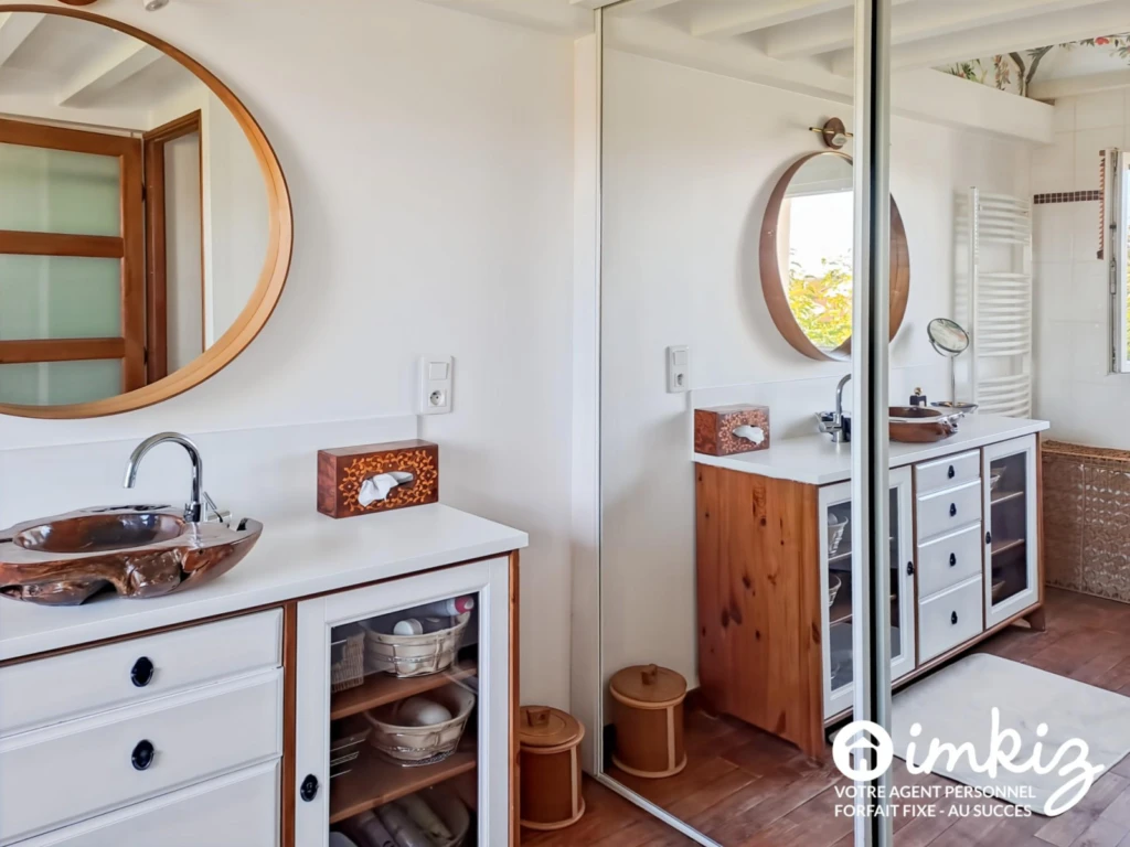Maison familiale 6 pièces avec piscine et garage 12