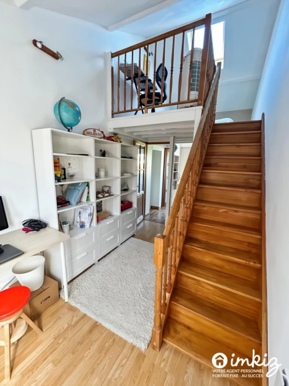 Maison familiale 6 pièces avec piscine et garage 13