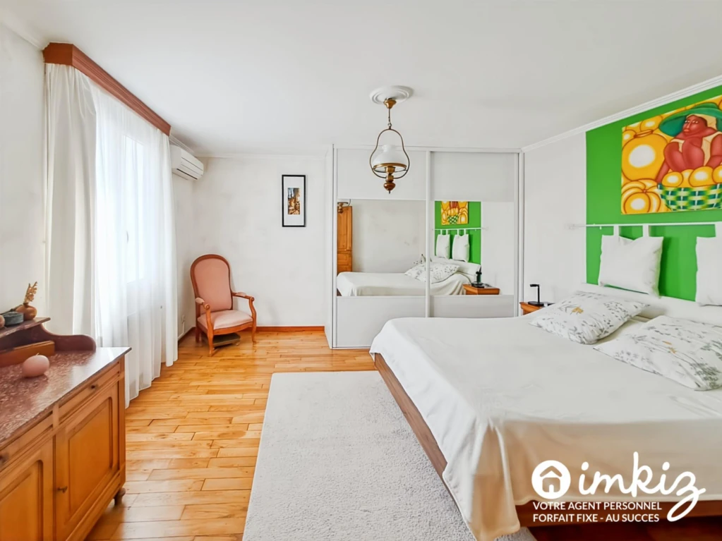 Maison familiale 6 pièces avec piscine et garage 7