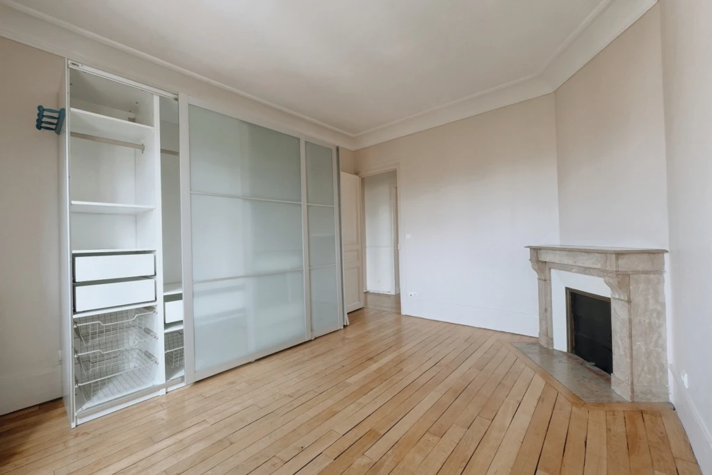Appartement 4 pièces 95.59m² cave à la mairie 6