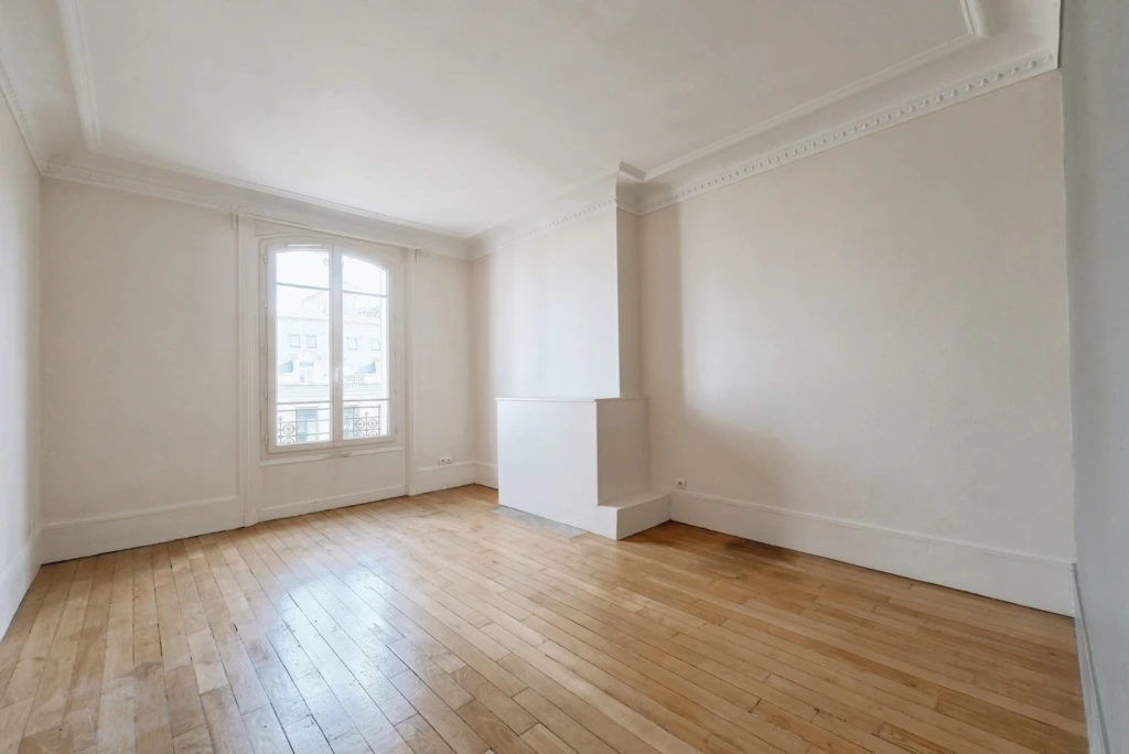 Appartement 4 pièces 95.59m² cave à la mairie 7
