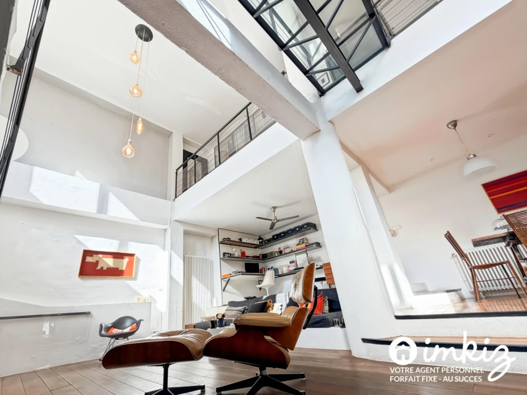 Appartement de caractère, calme, lumineux 2