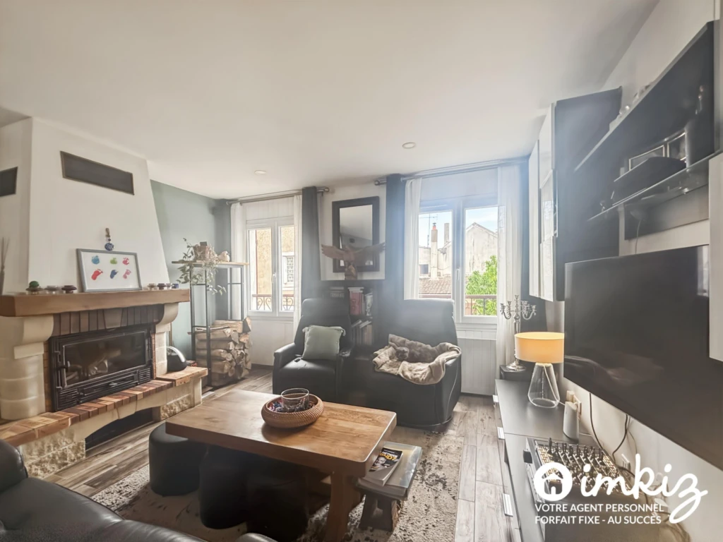 APPARTEMENT 4 PIECES TYPE MAISON DE VILLE 2