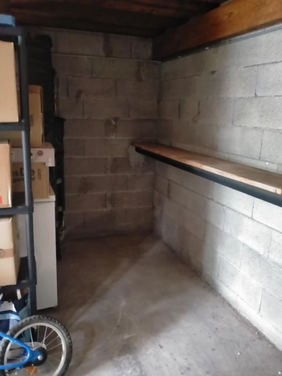 Garage avec espace stockage en mezzanine 13