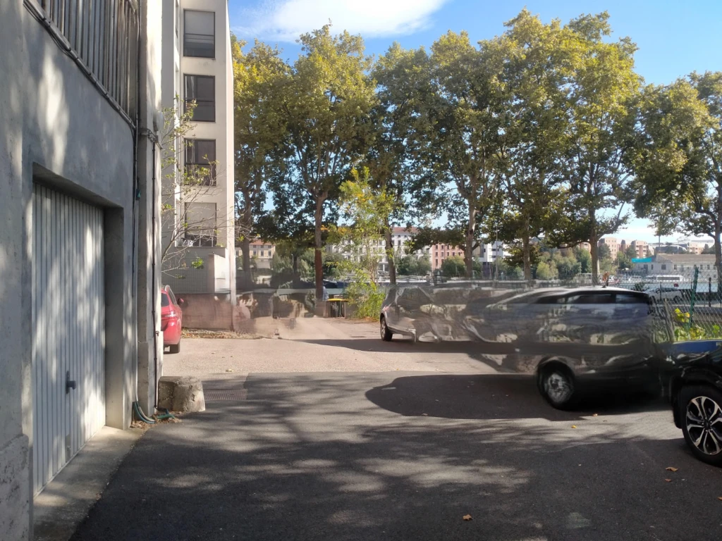 Garage avec espace stockage en mezzanine 10