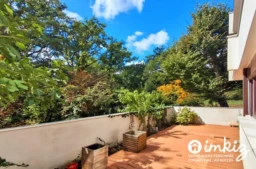 2 pièces avec grande terrasse et vue sur le bois 3