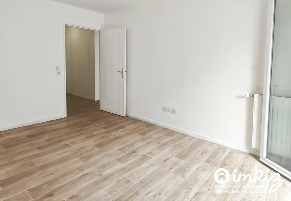 Stains – 2P rénové, terrasse et jardin privatifs 12