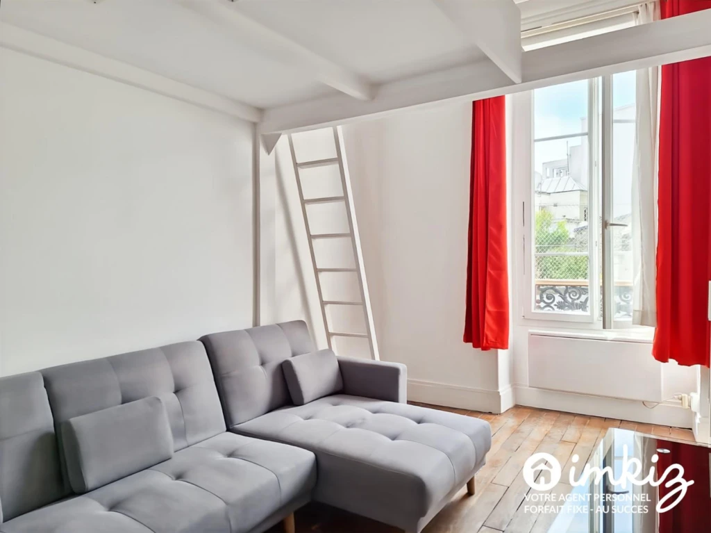 Paris 20ᵉ Studio avec mezzanine et cour privative 2