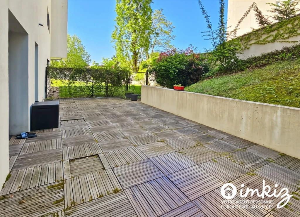 Appartement 3 pièces avec double terrasse 13