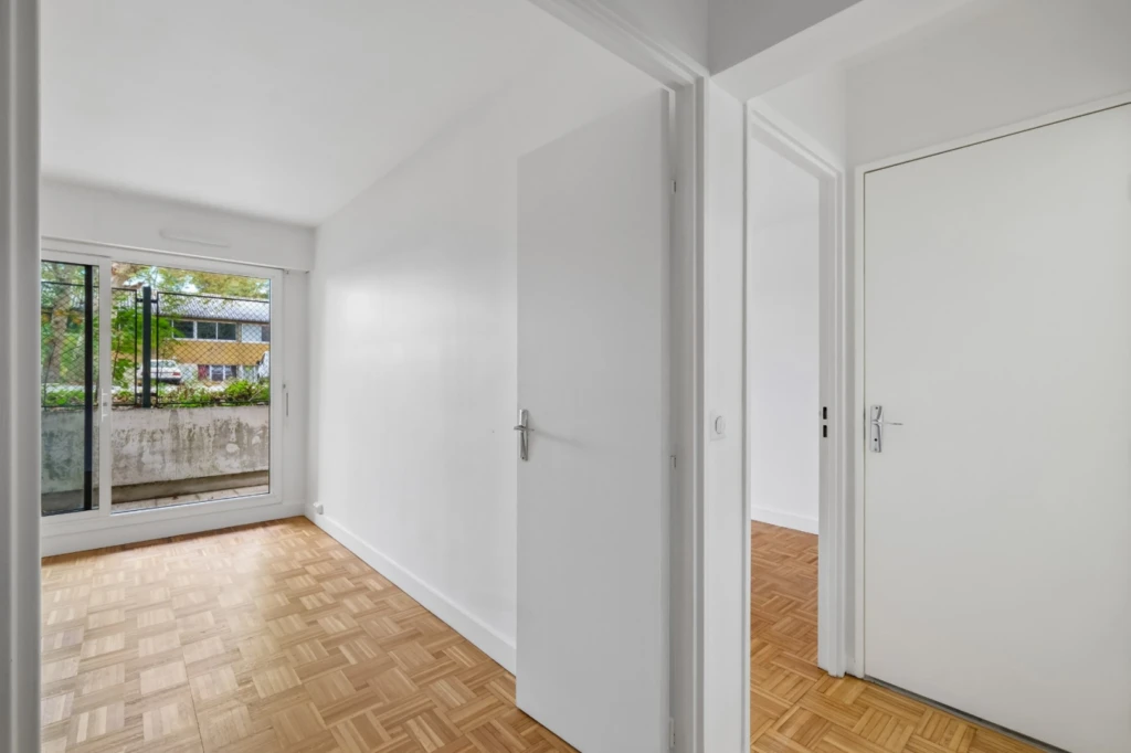 2 pièces - PARIS 20 7