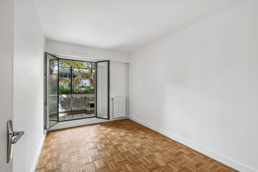 2 pièces - PARIS 20 9