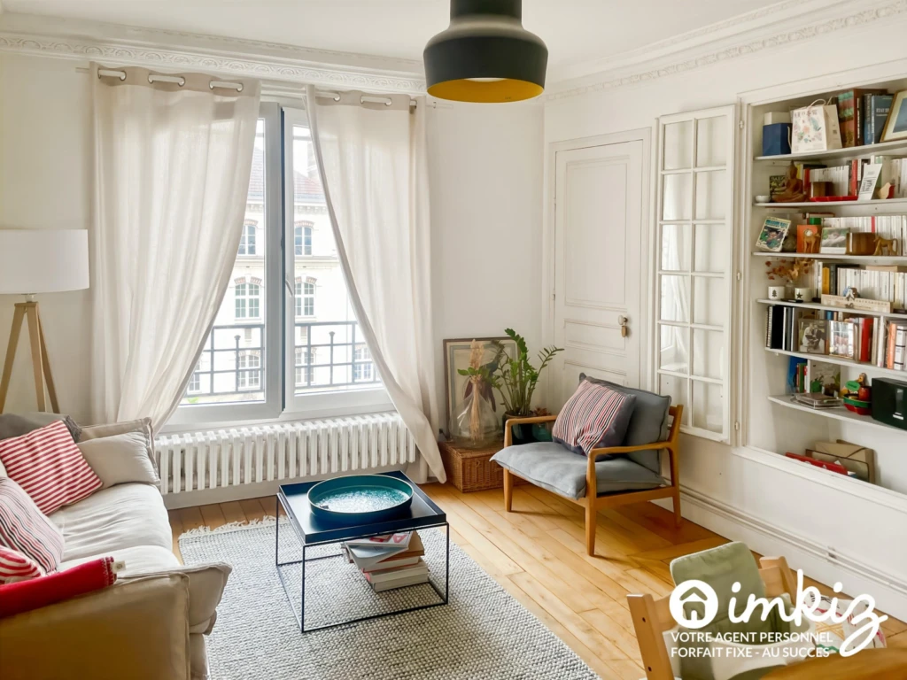 Appartement 3 pièces 53 m² Paris Bellevile 2