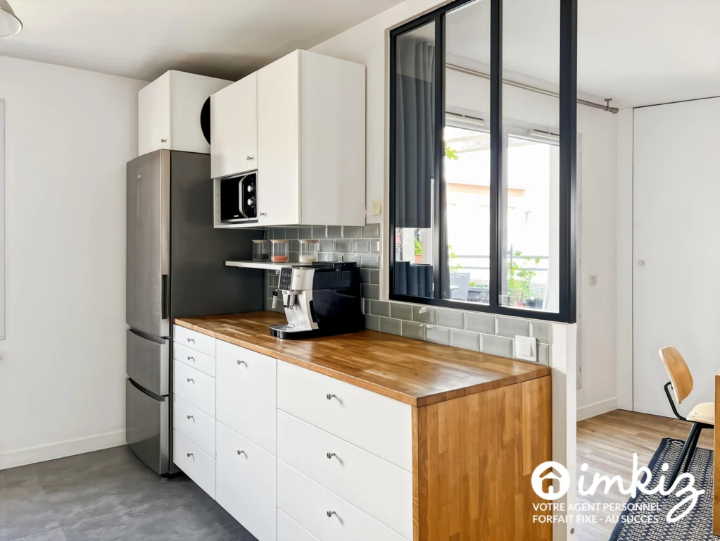 Duplex 99m² rénové, terrasse - climatisé - 2 boxes 6