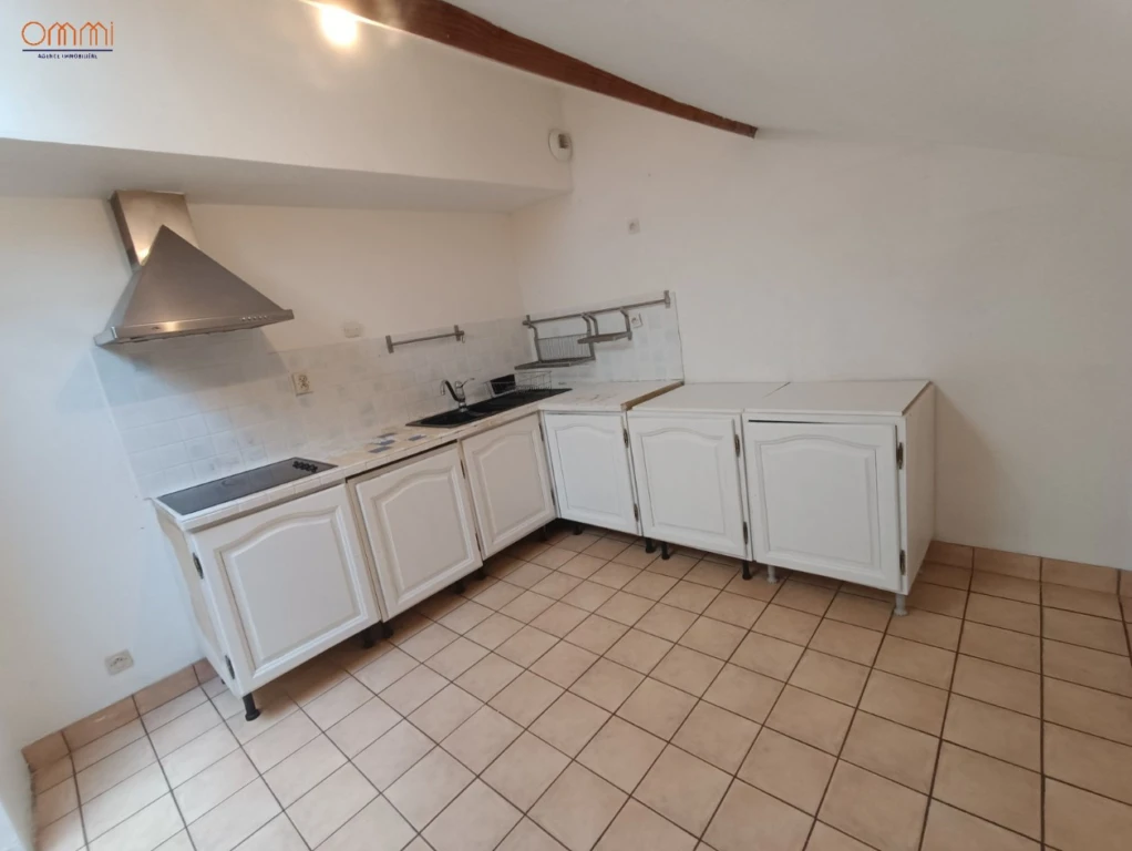 T3 atypique avec bureau et parking 11