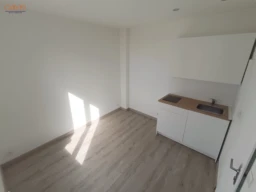 Studio non meublé 11m2 Saint-Pierre 2