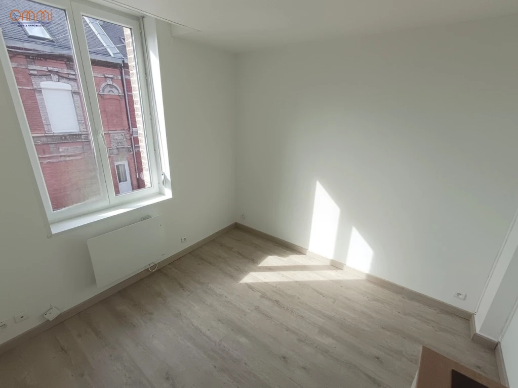 Studio non meublé 11m2 Saint-Pierre 4