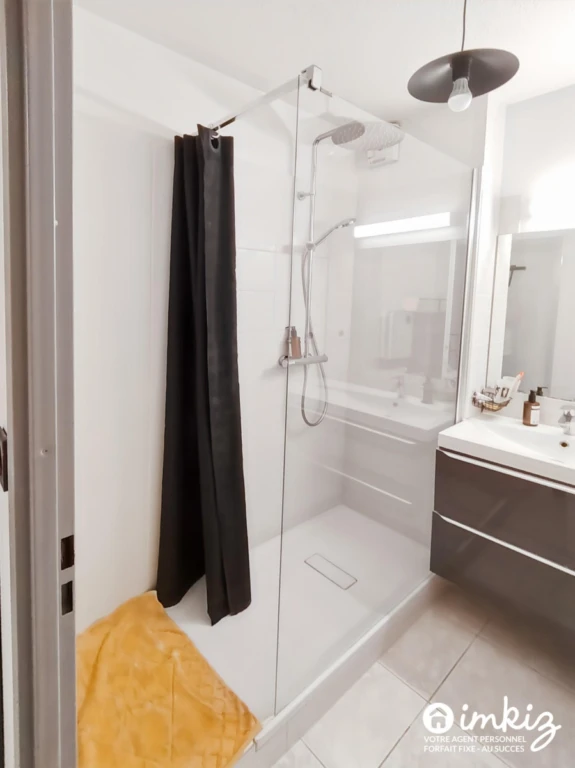 Appartement rénové et meublé 11