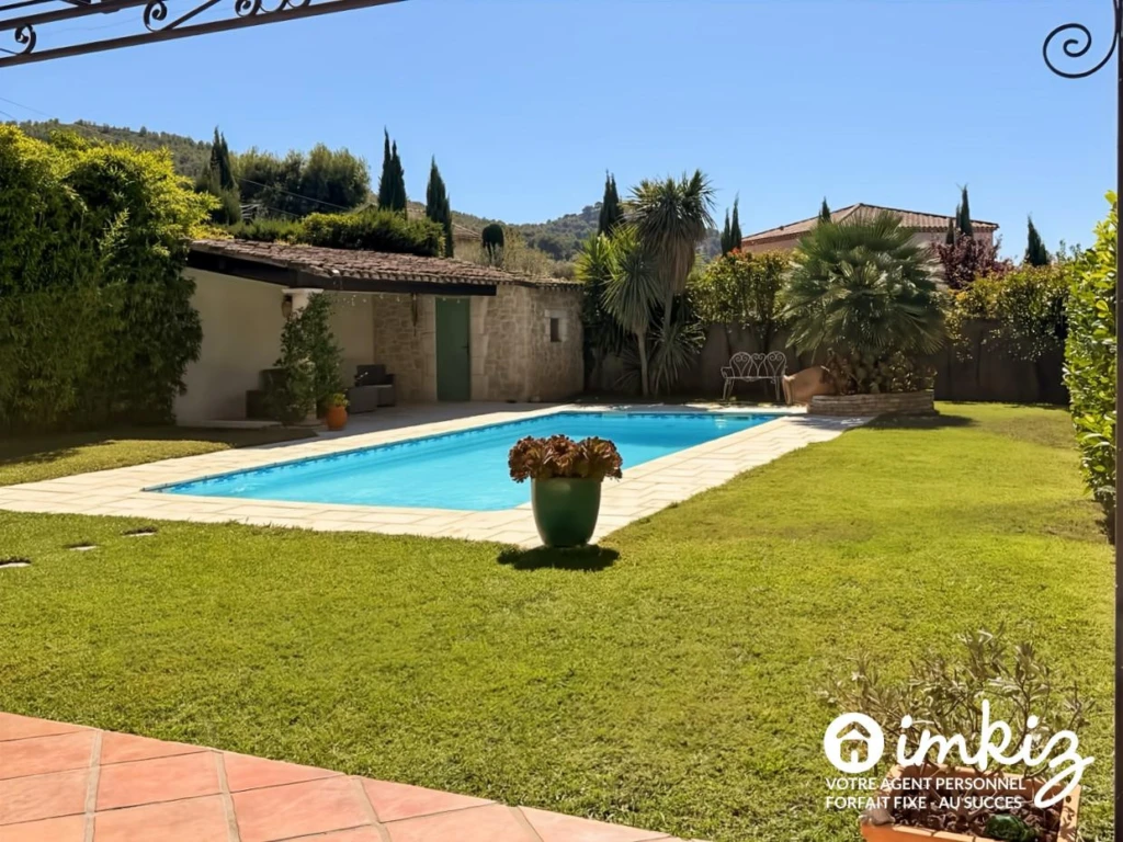 Villa T5, piscine, terrasse, garage 15