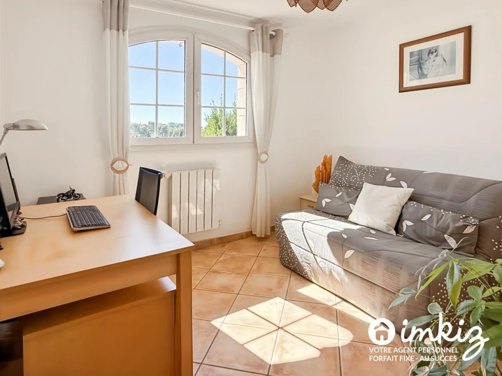 Villa T5, piscine, terrasse, garage 9