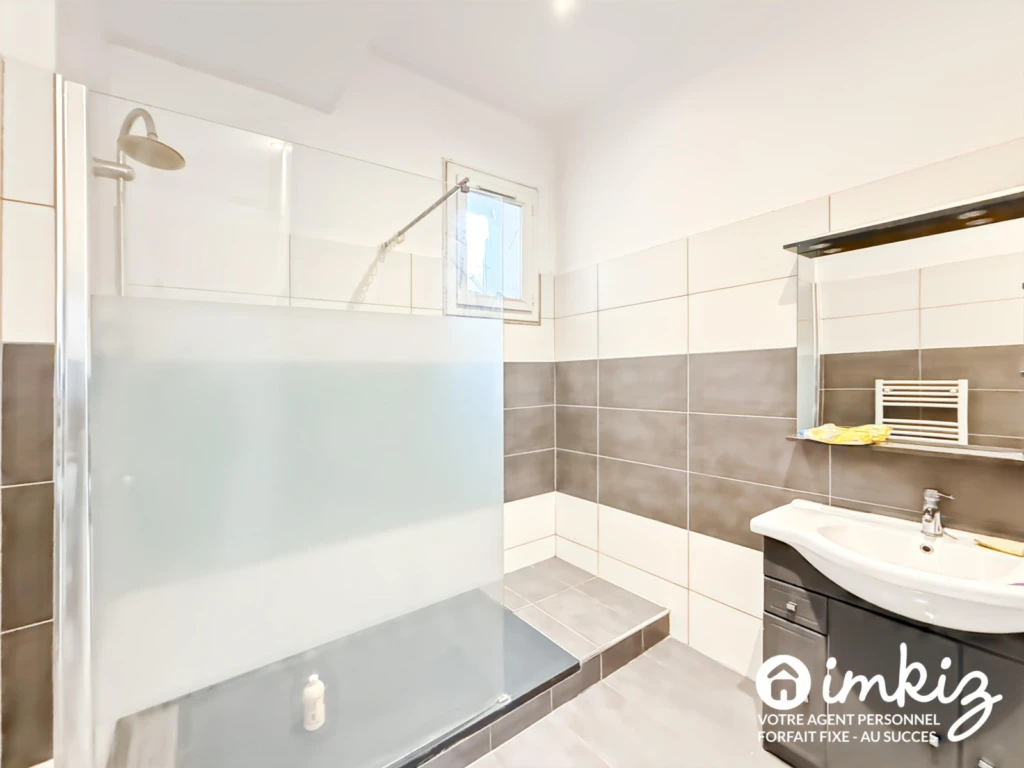 Atypique appartement + combles aménageables 10
