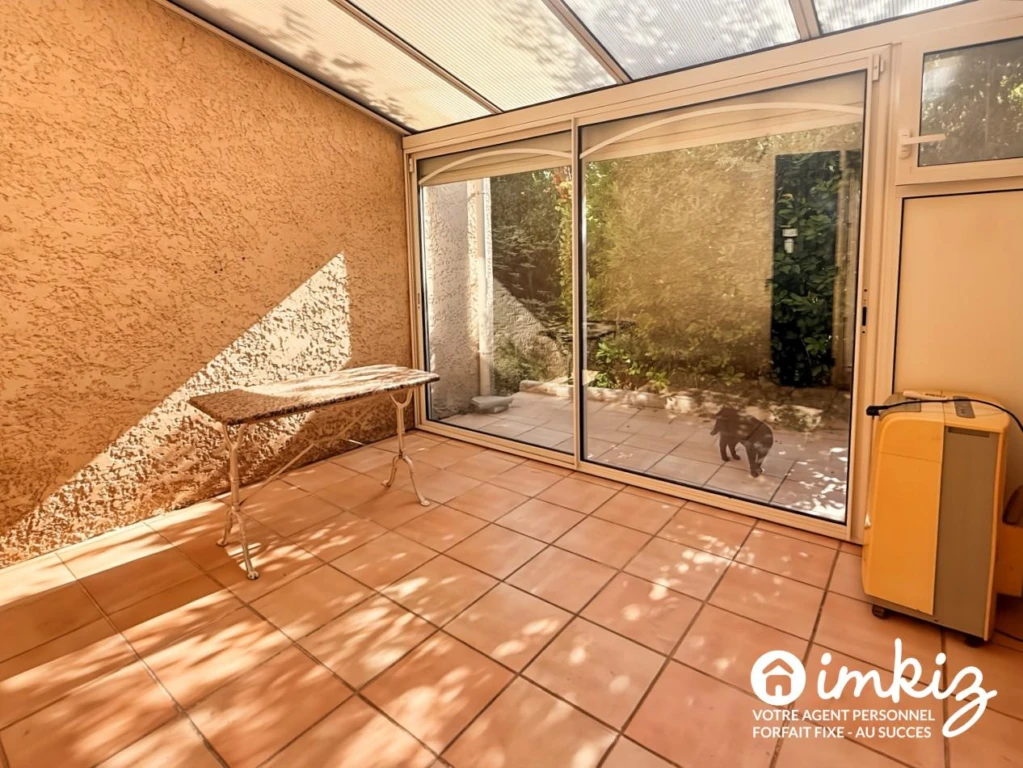 Spacieuse villa familiale avec piscine et garage 8