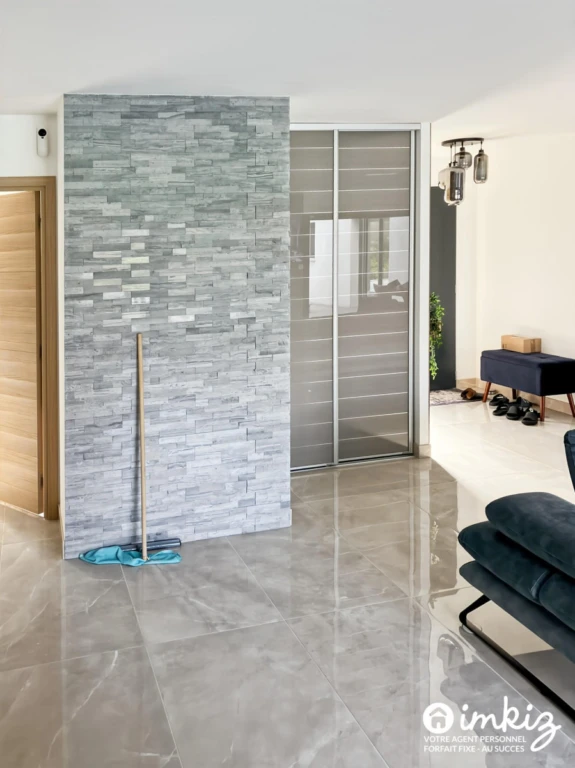 Maison contemporaine 6 pièces avec piscine 13
