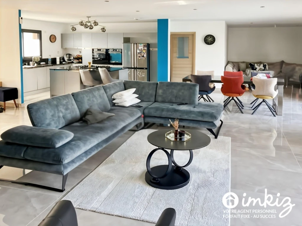 Maison contemporaine 6 pièces avec piscine 3