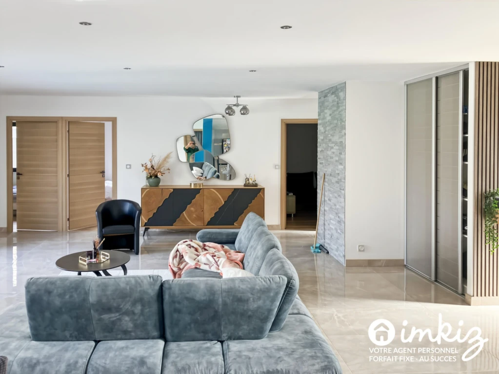 Maison contemporaine 6 pièces avec piscine 5