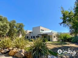 VILLA CONTEMPORAINE AUX BELLES PRESTATIONS 1