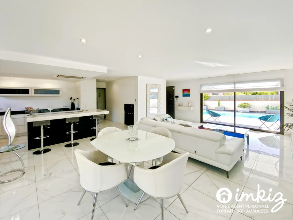 VILLA CONTEMPORAINE AUX BELLES PRESTATIONS 2