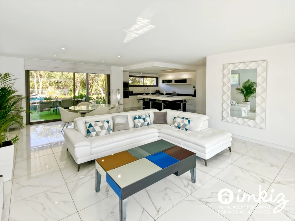 VILLA CONTEMPORAINE AUX BELLES PRESTATIONS 3
