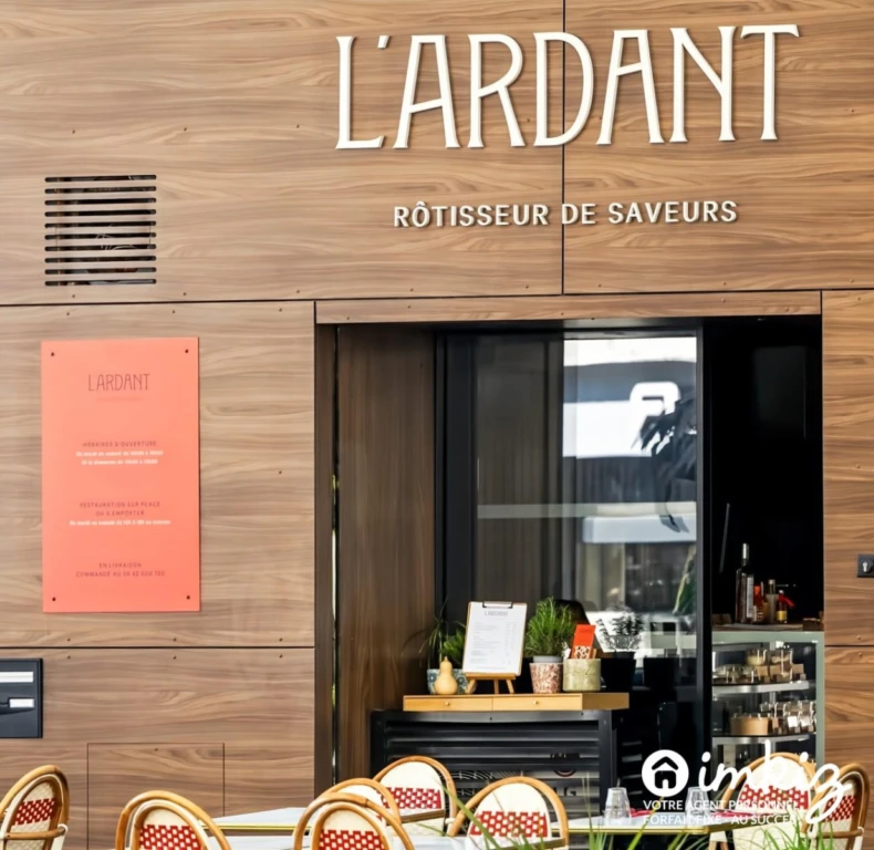 Vaste T4 lumineux Rue des Tyrans 17