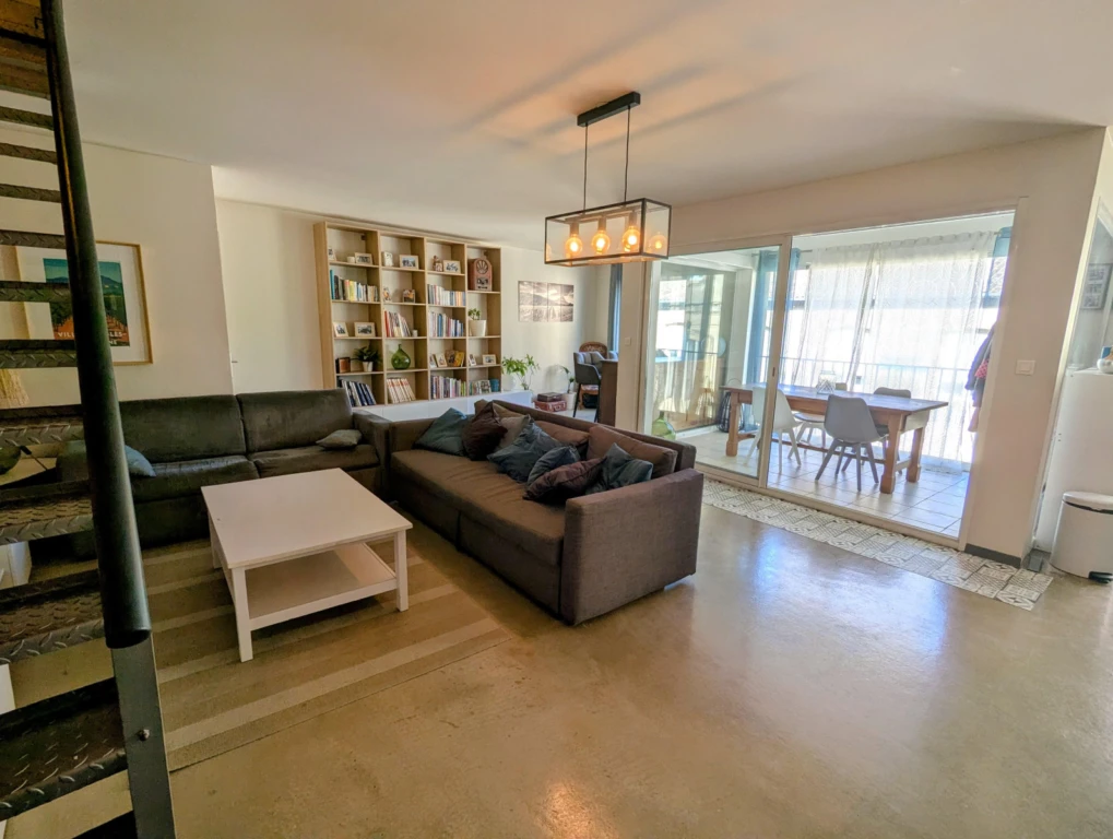 Appt. T4 en duplex dans maison de village - Garage 11