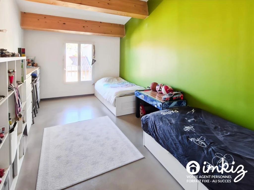 Appt. T4 en duplex dans maison de village - Garage 9