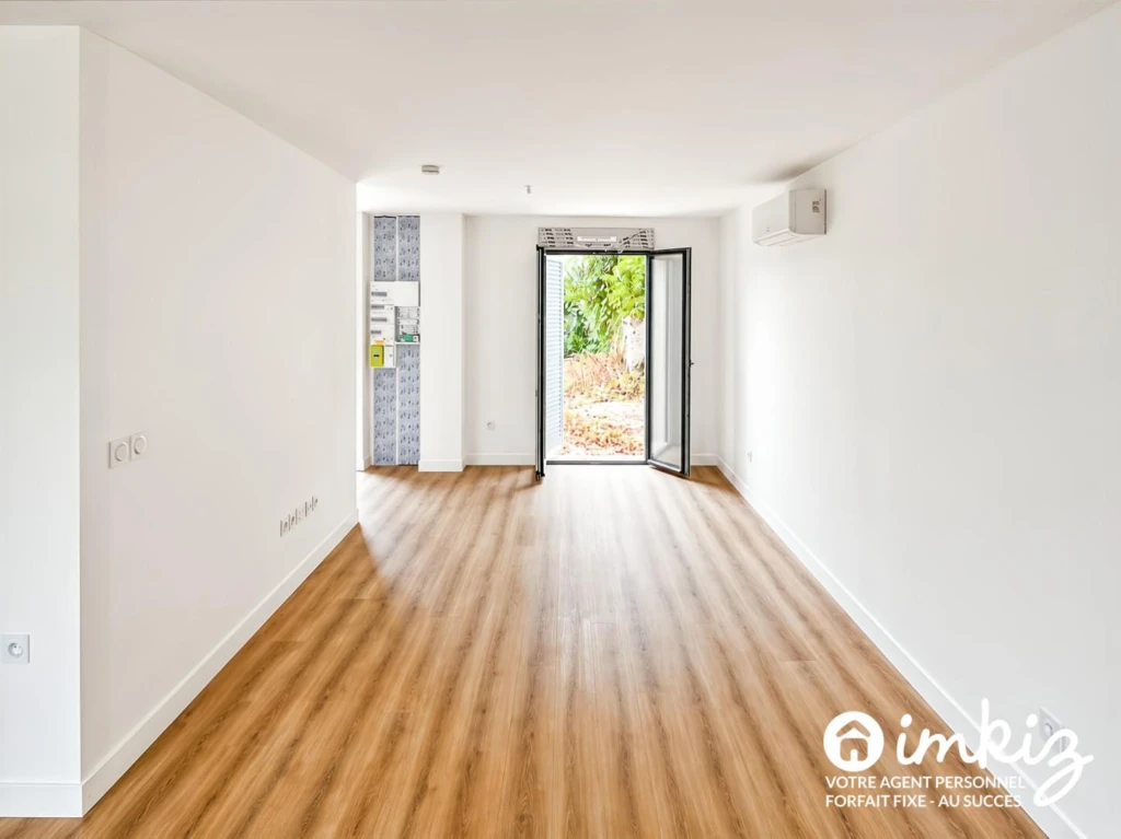Maison moderne de 93m² sur terrain clos de 476m² 2