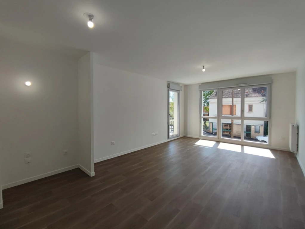 Livry à louer 3 pièces avec balcon et parking double 2