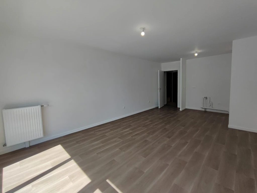 Livry à louer 3 pièces avec balcon et parking double 4