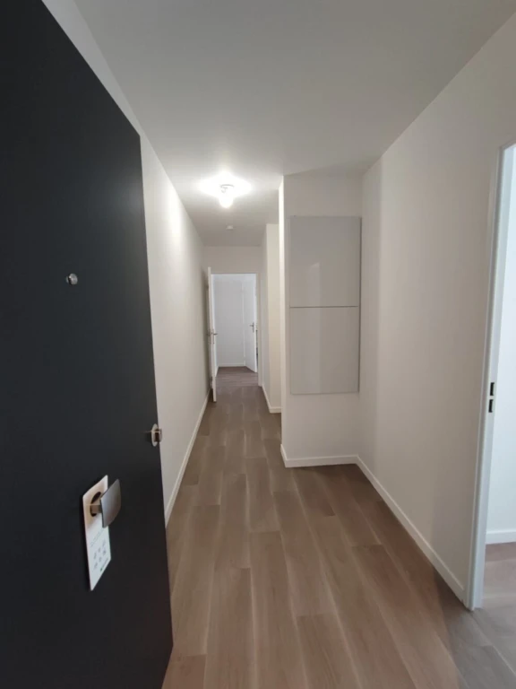 Livry à louer 3 pièces avec balcon et parking double 6