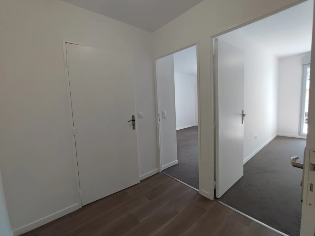 Livry à louer 3 pièces avec balcon et parking double 7