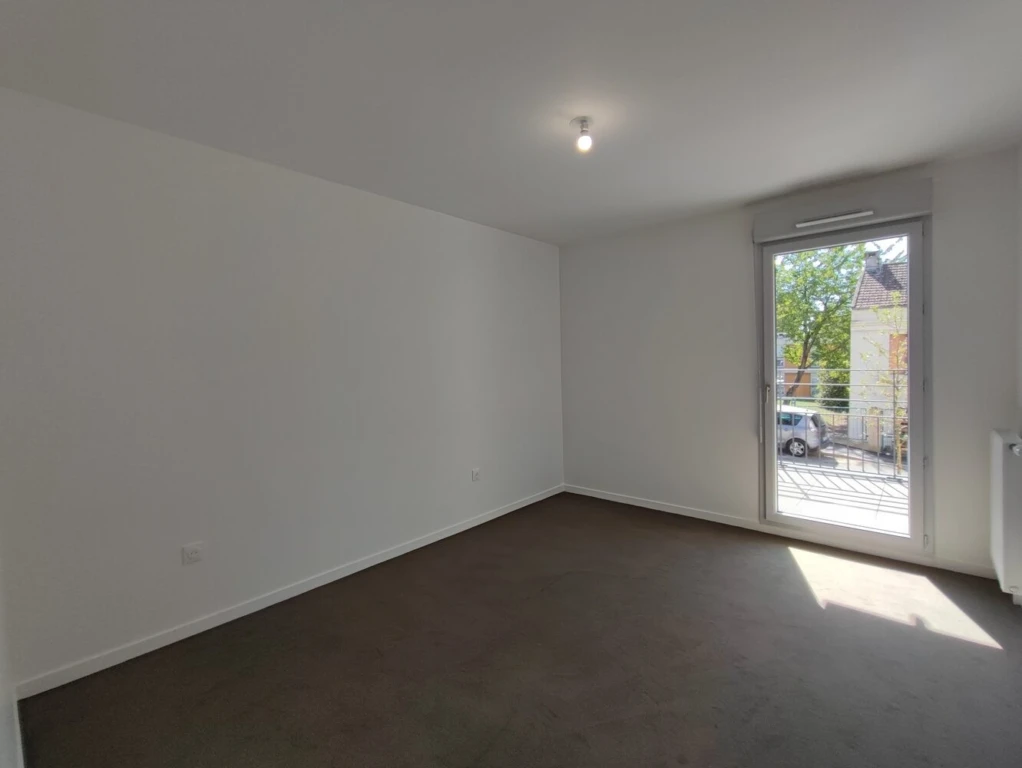 Livry à louer 3 pièces avec balcon et parking double 8