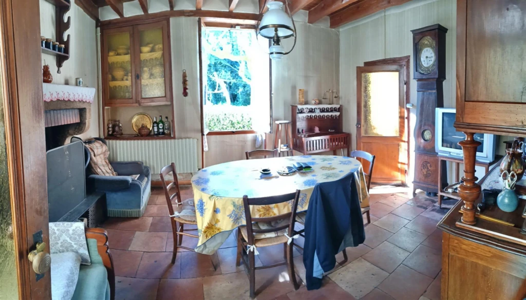 Maison 6 pces charme de l'ancien,poutres,cheminées 4