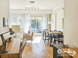 2 PIÈCES TRAVERSANT – TERRASSE & JARDINET –PARKING 1