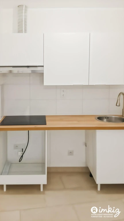Studio rénové idéalement situé 3