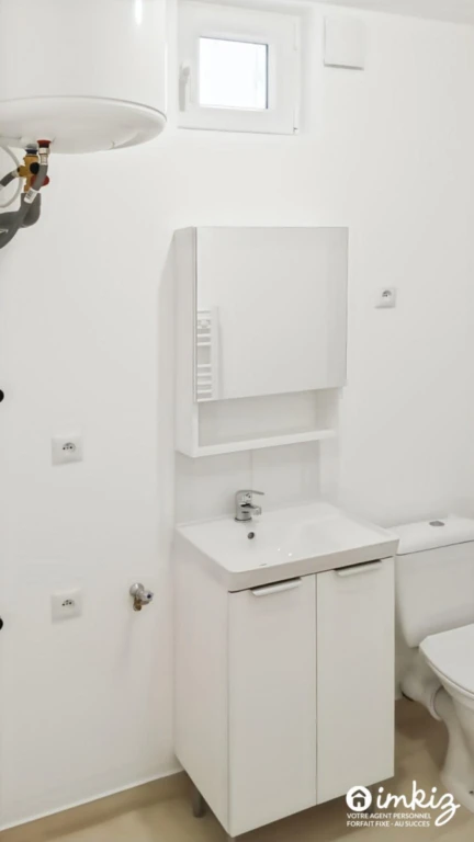 Studio rénové idéalement situé 5